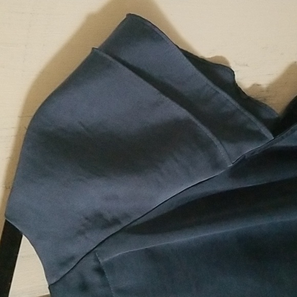 Dress Barn Blue shimmer blouse  size M - Picture 5 of 5